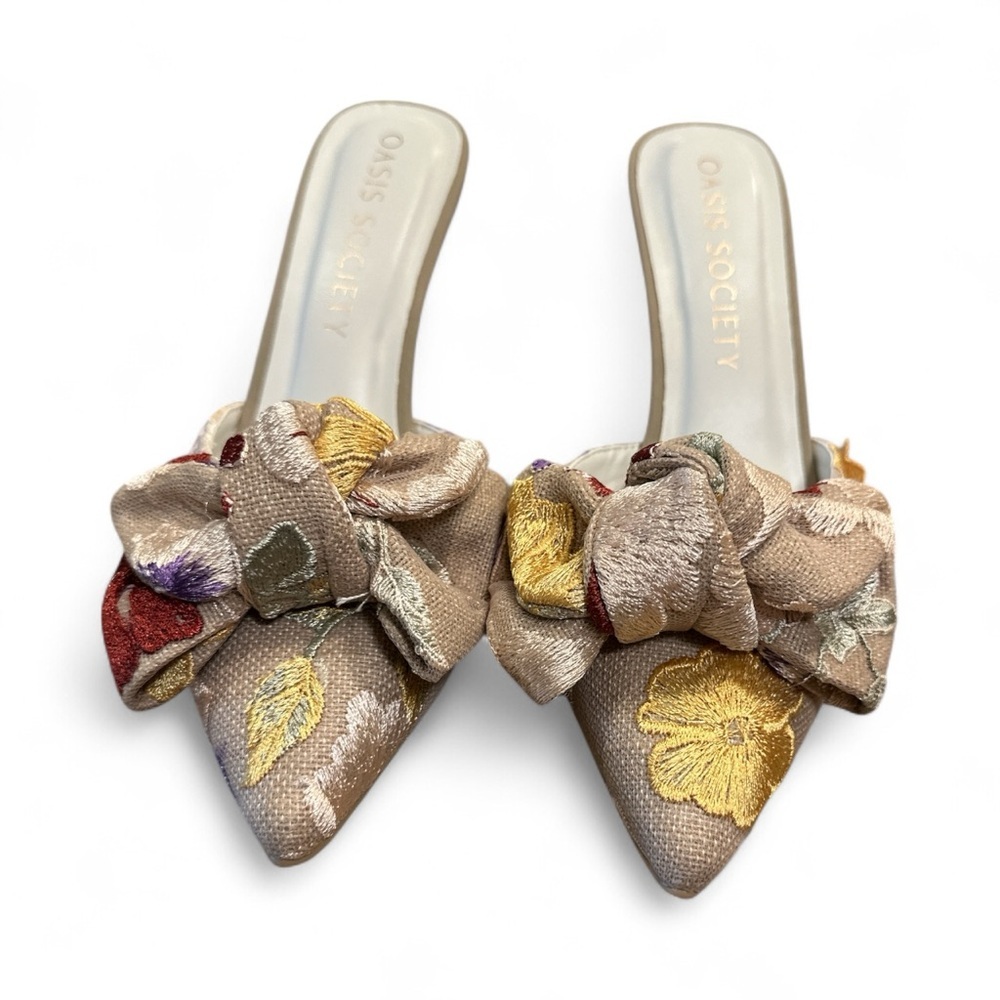 Oasis Society Jane Kitten Heel Size 7.5 Taupe Floral Multicolor Bow Pointed Toe - Picture 2 of 12